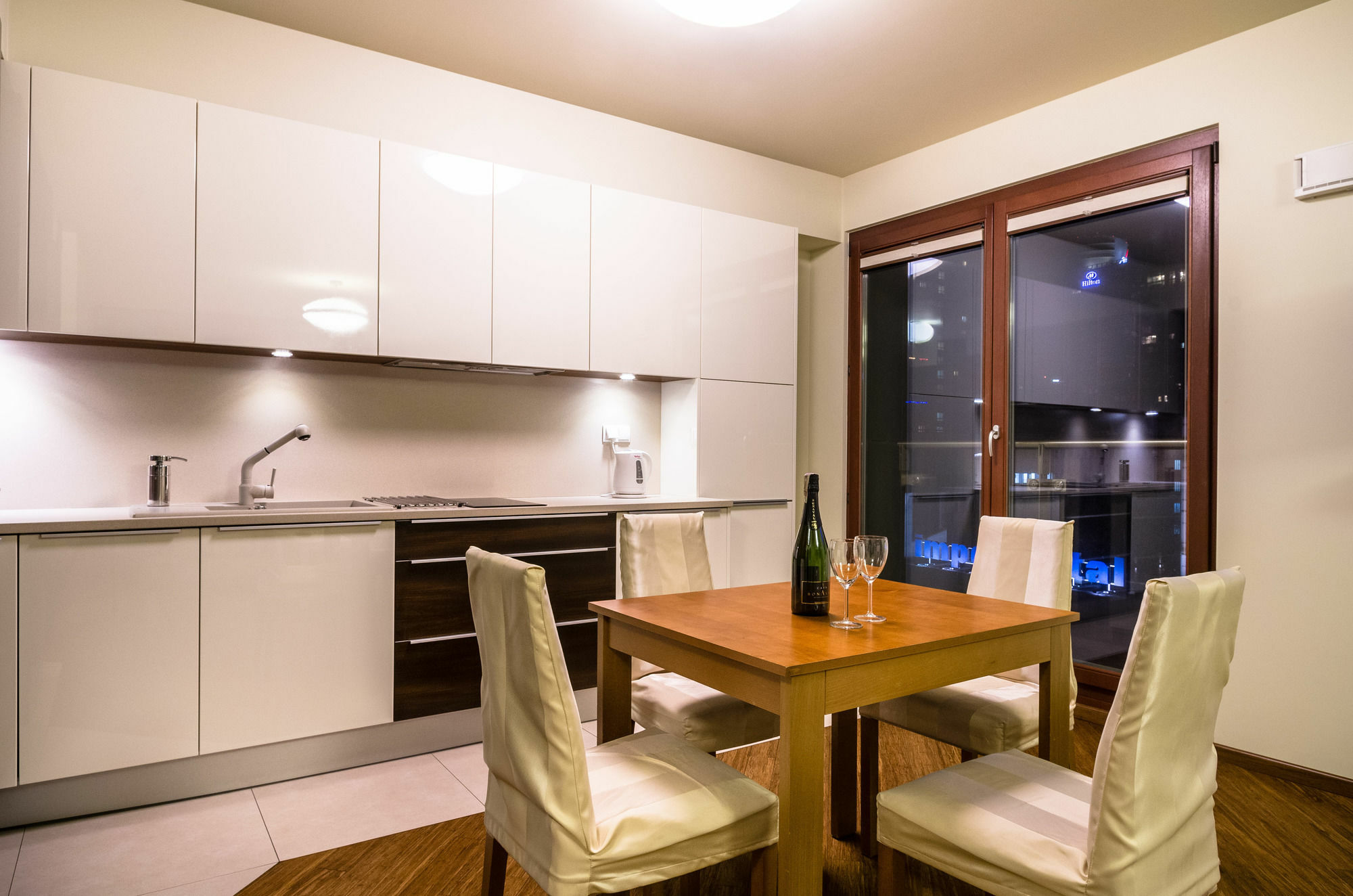 Silver Apartments Варшава Экстерьер фото